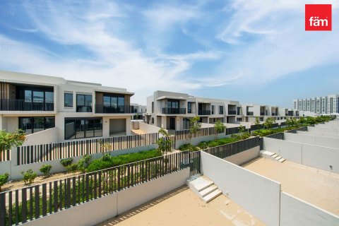 Townhouse in Jebel Ali, Dubai 4 bedrooms, 335.9 sq.m. № 137823 - photo 26
