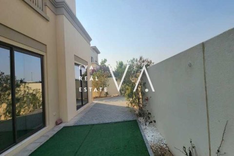 Villa in Dubai 5 bedrooms, 638.5 sq.m. № 52797