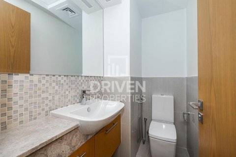 Apartment in Bellevue Towers, Downtown Dubai (Downtown Burj Dubai), Dubai 2 bedrooms, 119.19 sq.m. № 128576 - photo 8