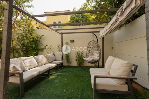 Villa in Jumeirah Park, Dubai 4 bedrooms, 510.8 sq.m. № 42136 - photo 29