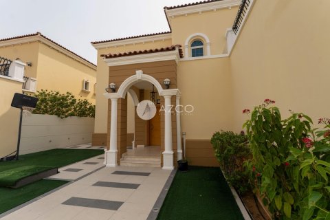 Villa in Jumeirah Park, Dubai 4 bedrooms, 510.8 sq.m. № 42136 - photo 26