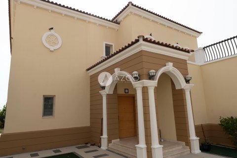 Villa in Jumeirah Park, Dubai 4 bedrooms, 510.8 sq.m. № 42136 - photo 24