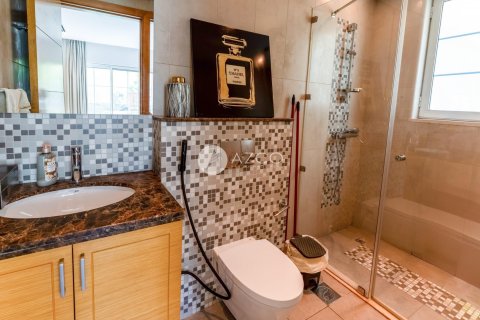 Villa in Jumeirah Park, Dubai 4 bedrooms, 510.8 sq.m. № 42136 - photo 34