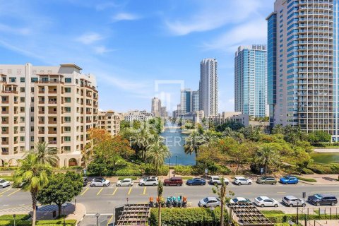 Appartement à The Views, Dubai, 2 chambres, 116.04 m², № 129317