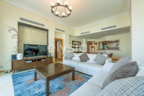 Квартира в Shoreline Apartments, Пальма Джумейра, Дубай, 3 спальни, 203м², № 38100