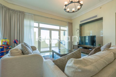 Снять в аренду квартиру в Shoreline Apartments, Пальма Джумейра, Дубай: 3 спальни, 203м², № 38100 - фото 13