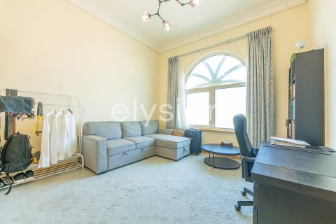 Снять в аренду квартиру в Shoreline Apartments, Пальма Джумейра, Дубай: 3 спальни, 203м², № 38100 - фото 6