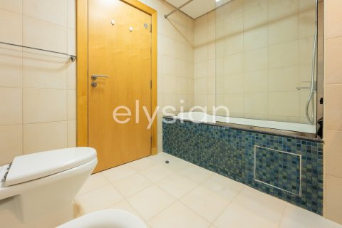 Apartment in Shoreline Apartments, Palm Jumeirah, Dubai 1 bedroom, 106 sq.m. № 38110 - photo 2