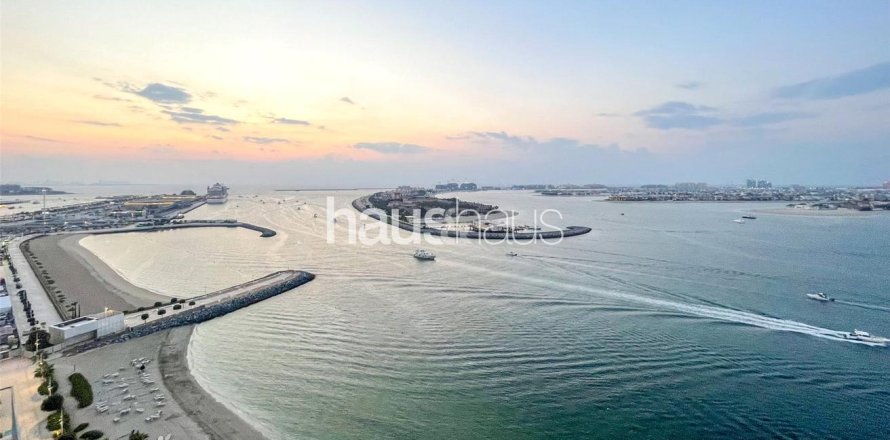 Apartment in EMAAR Beachfront, Dubai Harbour, Dubai 2 bedrooms, 109 sq.m. № 45026