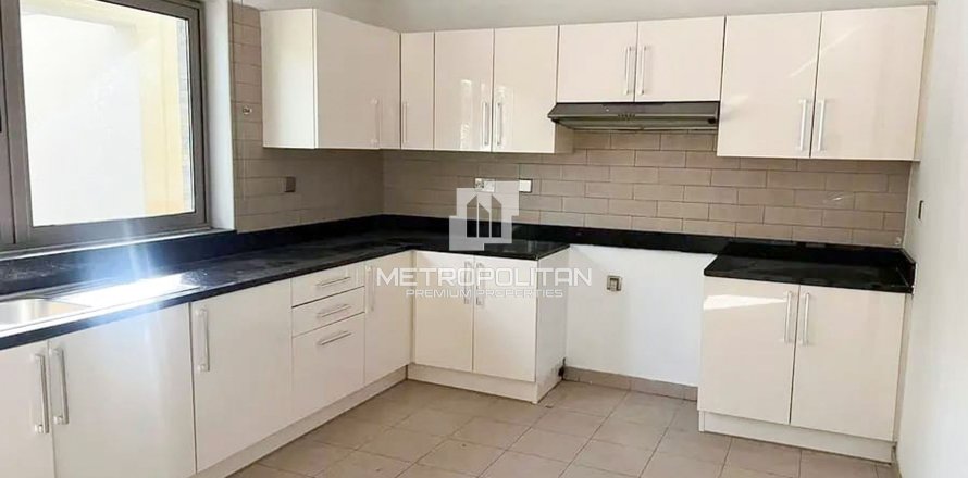 Adosado en Meydan, Dubai, 3 dormitorios, 235 m², № 73902