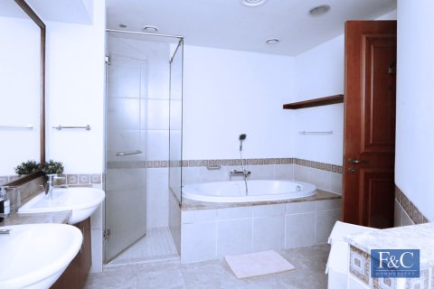Apartamento en The Fairmont Palm Residences, Palm Jumeirah, Dubai, 1 dormitorio, 120 m², № 103832 - foto 5