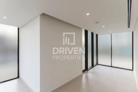 Villa in Dubai Hills Estate, Dubai 5 bedrooms, 649.02 sq.m. № 128079 - photo 6