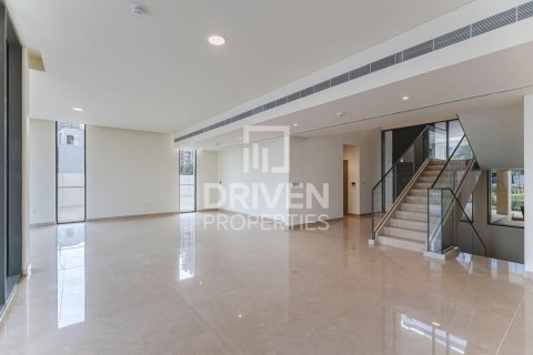 Villa in Dubai Hills Estate, Dubai 5 bedrooms, 649.02 sq.m. № 128079