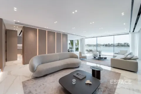 Villa en Palm Jumeirah, Dubai, 5 dormitorios, 492 m², № 71179 - foto 2