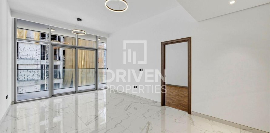 Квартира в Бизнес-Бэе, Дубай, 1 спальня, 90.02м², № 129765