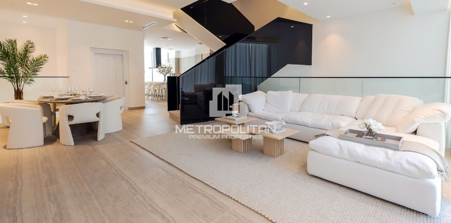 Townhouse in Al Barari, Dubai 4 bedrooms, 459 sq.m. № 73007