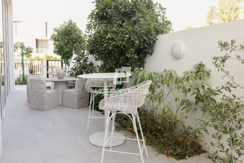 Townhouse in Al Barari, Dubai 4 bedrooms, 459 sq.m. № 73007 - photo 4