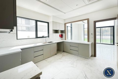 Снять в аренду виллу в Murooj Al Furjan, Al Furjan, Дубай: 5 спален, 425м², № 46340 - фото 19