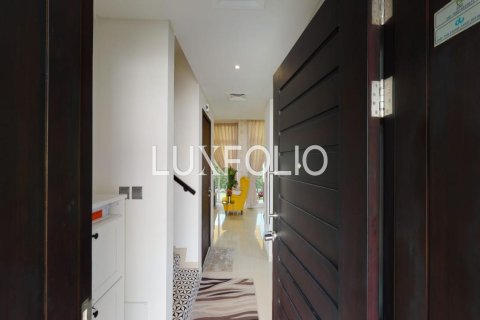 Снять в аренду таунхаус в DAMAC Hills (Akoya by DAMAC), Дубай: 3 спальни, 112м², № 46341 - фото 25