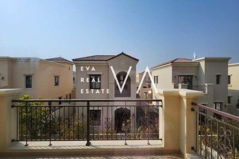 Villa in Dubai 5 bedrooms, 431.99 sq.m. № 52801 - photo 15