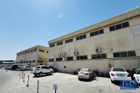 Warehouse in Al Quoz Industrial Area, Al Quoz, Dubai 818 sq.m. № 103767 - photo 3