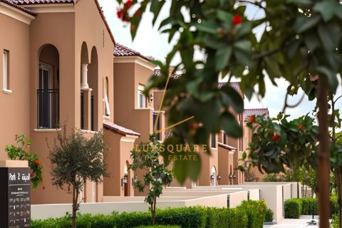 Villa in Dubai Land, Dubai 3 bedrooms, 161 sq.m. № 141561 - photo 18