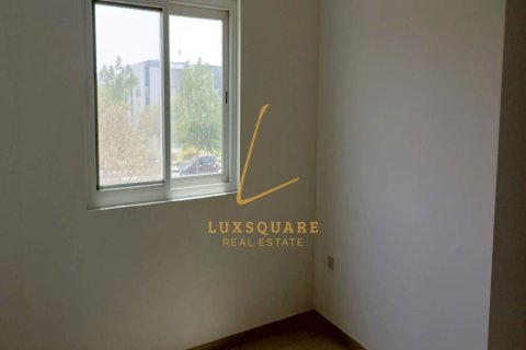 Villa in Dubai Land, Dubai 3 bedrooms, 161 sq.m. № 141561 - photo 10
