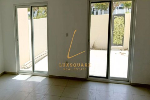 Villa in Dubai Land, Dubai 3 bedrooms, 161 sq.m. № 141561 - photo 5