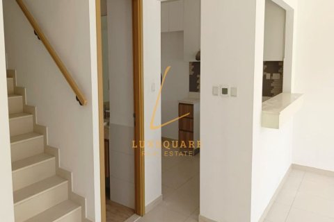 Villa in Dubai Land, Dubai 3 bedrooms, 161 sq.m. № 141561 - photo 13