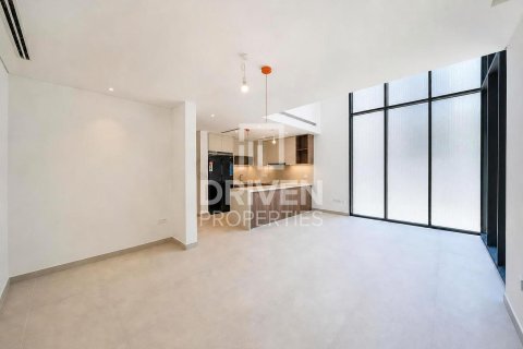 Таунхаус в Мудоне, Дубай, 4 спальни, 168.06м², № 141070