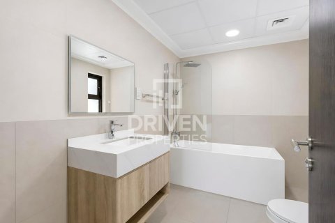 Снять в аренду виллу в Умм-Сукейме, Дубай: 4 спальни, 408.31м², № 128425 - фото 14