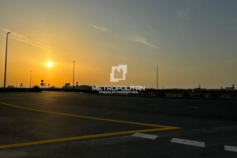 Land in Jebel Ali, Dubai 929 sq.m. № 74101 - photo 12
