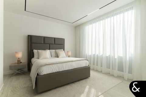 Villa in Jumeirah Islands, Dubai 5 bedrooms, 581 sq.m. № 78936 - photo 15