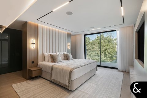 Villa in Jumeirah Islands, Dubai 5 bedrooms, 581 sq.m. № 78936 - photo 20