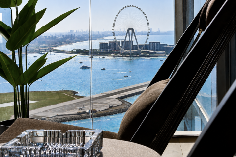 Apartment in EMAAR Beachfront, Dubai Harbour, Dubai 1 bedroom, 69.01 sq.m. № 142211