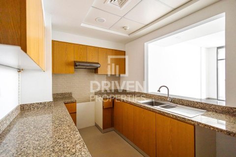 Снять в аренду квартиру в Bellevue Towers, Даунтаун Дубай (Даунтаун Бурдж Дубай), Дубай: 2 спальни, 119.66м², № 128420 - фото 5