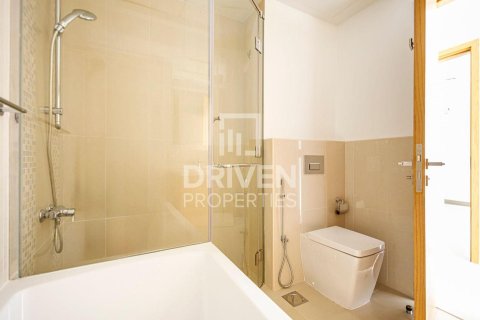 Снять в аренду квартиру в Bellevue Towers, Даунтаун Дубай (Даунтаун Бурдж Дубай), Дубай: 2 спальни, 119.66м², № 128420 - фото 8
