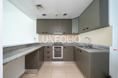 Apartment in Jumeirah Lake Towers, Dubai 1 bedroom, 120 sq.m. № 46234 - photo 6