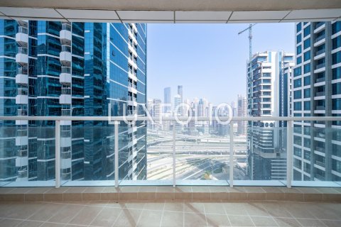 Apartment in Jumeirah Lake Towers, Dubai 1 bedroom, 120 sq.m. № 46234 - photo 17