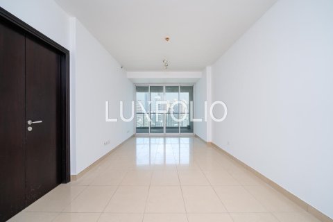 Квартира в Джумейра Лейк Тауэрс, Дубай, 1 спальня, 120м², № 46234