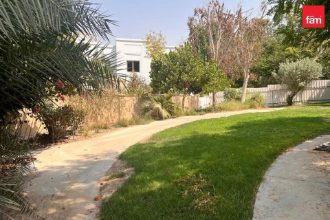 Land in Al Barari, Dubai 1132.2 sq.m. № 141804 - photo 4