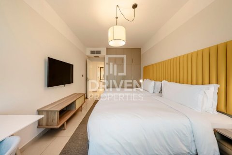Снять в аренду квартиру в Sheikh Zayed Road, Дубай: 3 спальни, 147.9м², № 129112 - фото 10