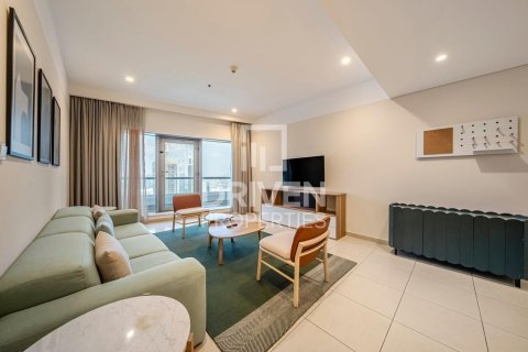 Снять в аренду квартиру в Sheikh Zayed Road, Дубай: 3 спальни, 147.9м², № 129112 - фото 3