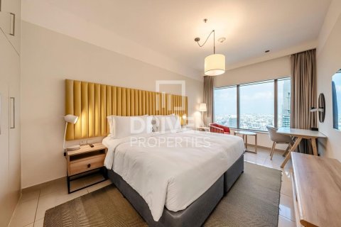 Снять в аренду квартиру в Sheikh Zayed Road, Дубай: 3 спальни, 147.9м², № 129112 - фото 8