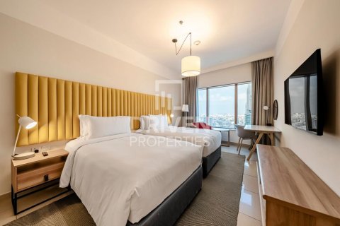 Снять в аренду квартиру в Sheikh Zayed Road, Дубай: 3 спальни, 147.9м², № 129112 - фото 9