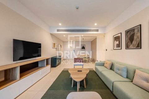Снять в аренду квартиру в Sheikh Zayed Road, Дубай: 3 спальни, 147.9м², № 129112 - фото 4