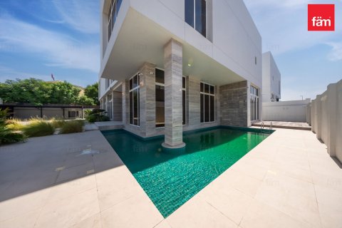 Villa in Al Barsha, Dubai 5 bedrooms, 1122 sq.m. № 112434 - photo 10