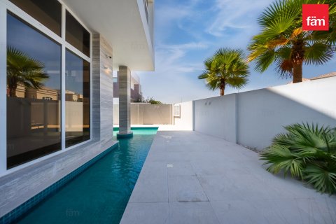 Villa in Al Barsha, Dubai 5 bedrooms, 1122 sq.m. № 112434 - photo 23