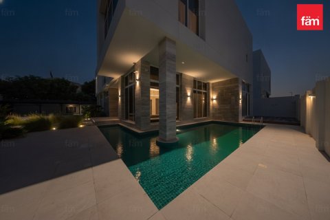 Villa in Al Barsha, Dubai 5 bedrooms, 1122 sq.m. № 112434 - photo 21