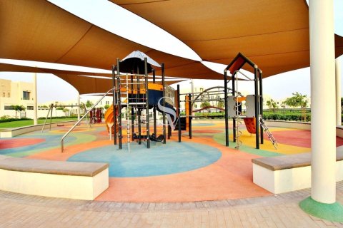 Townhouse in Mira Oasis, Reem, Dubai 3 bedrooms, 220 sq.m. № 132737 - photo 10
